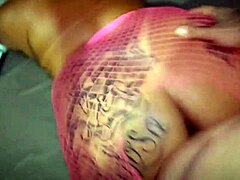 ela estava cheia de tesao louca pra levar uma gozada