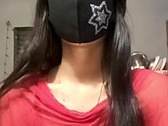 Indian girl live sex video!