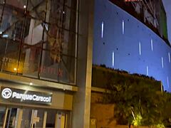 สาวลาตินเงี่ยนทำตัวไม่ดีในมอลล์ควิกกี้กับ blake productions!