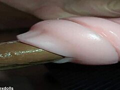 Does trailer kissy give good blowjobs?