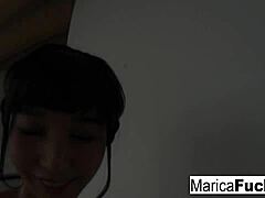 Marica Haseが自分のきついマンコをオナニーするセルフビデオ