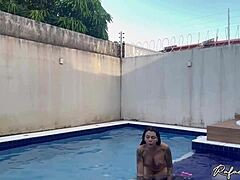Caught Athletic Brazilian Babe Drii Cordeiro Using Sex Machine In Backyard