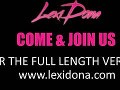 Η Lexidona γδύνεται για λεσβιακό σεξ γυμναστικής