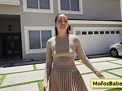 أنجلينا مون، عايزة تدفعي لوجان كساندر بمص وكس ولا لا؟