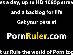 Vanessa'yı Dev Sik İçin Eğilmiş Gör?