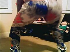 Black milf neva too old to drop that azz n pussy