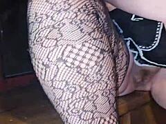 i spread her ass cheeks in sexy fishnets, milf style