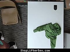 Dakota Rain played nice with LP officer right away