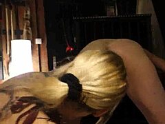 Кулаком, битье по яйцам, шлепки для красивой медсестры