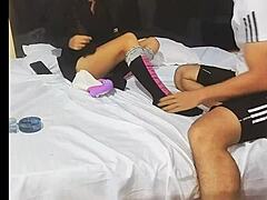 sorprendida urtando recibe polla de castigo.