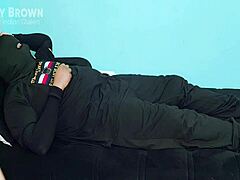 Hornos feleség csábítja az apósát borotvált puncival fasz lovaglással igazi creampie-vel