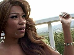 Black Milf Cougar Strapon Fucks Pussy!