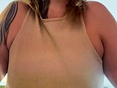 i went to the gym in times square my nipples hard sweat dripping from pussy gringos staring 😏