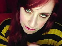 ओह वाऊ, मेरी सौतेली बहन मेरे नग्न फोटो से इतनी गर्म हो गई कि उसने अपने प्लग के साथ उस बड़े लातीना गैंड में मेरे पास आ गई, रोलप्ले भाग दो