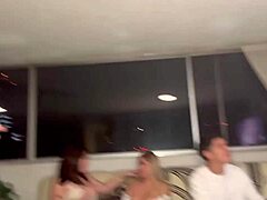 Mi amiga y yo intercambiamos a nuestros novios