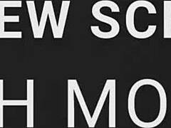 Regina Sparks dostáva análny komfort od spolubývajúcej v internáte