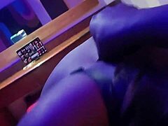 Come on, let's fuck hard with my lover in this motel room tonight.