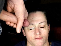 Pogledaj Dirtydees ogromnu bukkake kompilaciju sa amaterskih blowbanga.