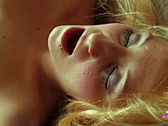 super shy amateur missy sweets rubbing pussy and creamping from fingers