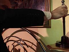 Miért olyan kanos Angel Long, hogy szopja a farkat randi után?