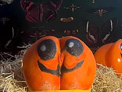 Teen whore gets double creampie in pumpkin patch