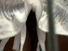 I ate a married latina woman in the outdoor market warehouse