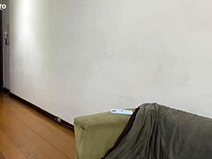 Ε, δάνεισε το μεγάλο μου καυλί και λατρεύω να χτυπάω σκληρά αυτή την λευκή πούτσα με αναστεναγμούς