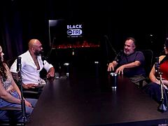 A mídia negativa ajuda só grava sem camisinha comentou da atriz pornô presa no Paraguai e a posição que gosta - Binho Ted Ted Oficial watch on sheer red