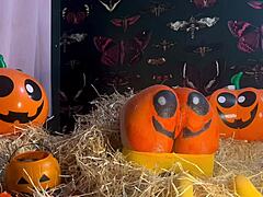 Teen whore gets double creampie in pumpkin patch