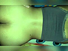 cogiendo a mam� soltera mientras sus hijos juegan en el patio culona latina en cuatro puta morocha.