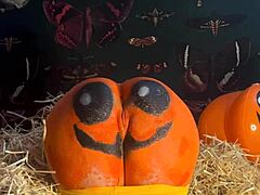 Teen whore gets double creampie in pumpkin patch