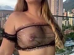 Isa gordita chats online with venezuelan and colombian latinas