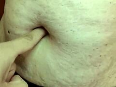 Exploring the navel of a beautiful latina milf amateur