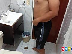 Teens Prohibidas Hermanastras Con Culos Enormes Y Casero Lujurioso!