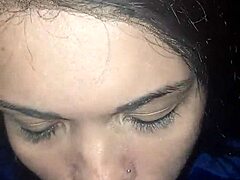 استمتعت باللعب الجنسي في موقف السيارات مع أصدقائي