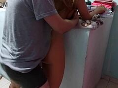 I'm alone with hijastra on Christmas, cheating on wife