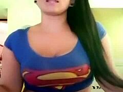 Colombian woman heats up the public outdoors with her curves.