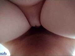 Moja koleżanka pozwala mi ją wyruchać i spuścić się w środku