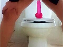 Sexy girl sends dirty video to boyfriend