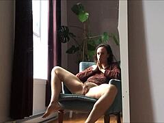 Milf Fingers Pussy to Orgasm?