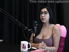 Hey, my live session leaked on Xvideos... I felt undervalued in marriage, gave tips for starters, but personal life stays repressed - Renatinha Melo.