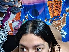 mi inocente hijastra joven aprendiendo a mamar verga y me corro en su cara