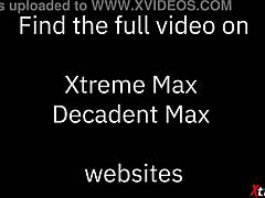הערביה הצעירה והעגלגלה עושה deepthroat ורימינג, מטפלת בשתן מהכוס השעירה בדומינציה