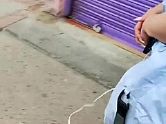 me follo a isabella rosse con strapon mientras su hermanastro me folla