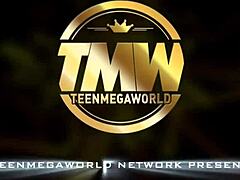 Ангел Эмили занимается горячими прелюдиями после урока фортепиано с партнером