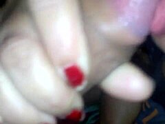 puta mamandora shows off her big ass in this vid.