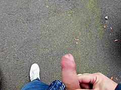 Hey, I flashed my dick to a hot girl on the street and she helped me