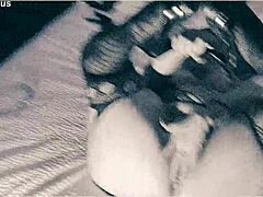 juicy rubii masturbating again