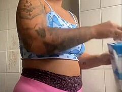 im crazy about showing my big pussy in public