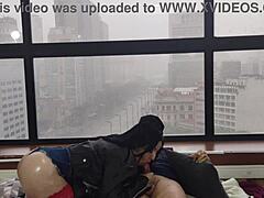 Gostosa Fodendo na Janela Kitty Big Ass